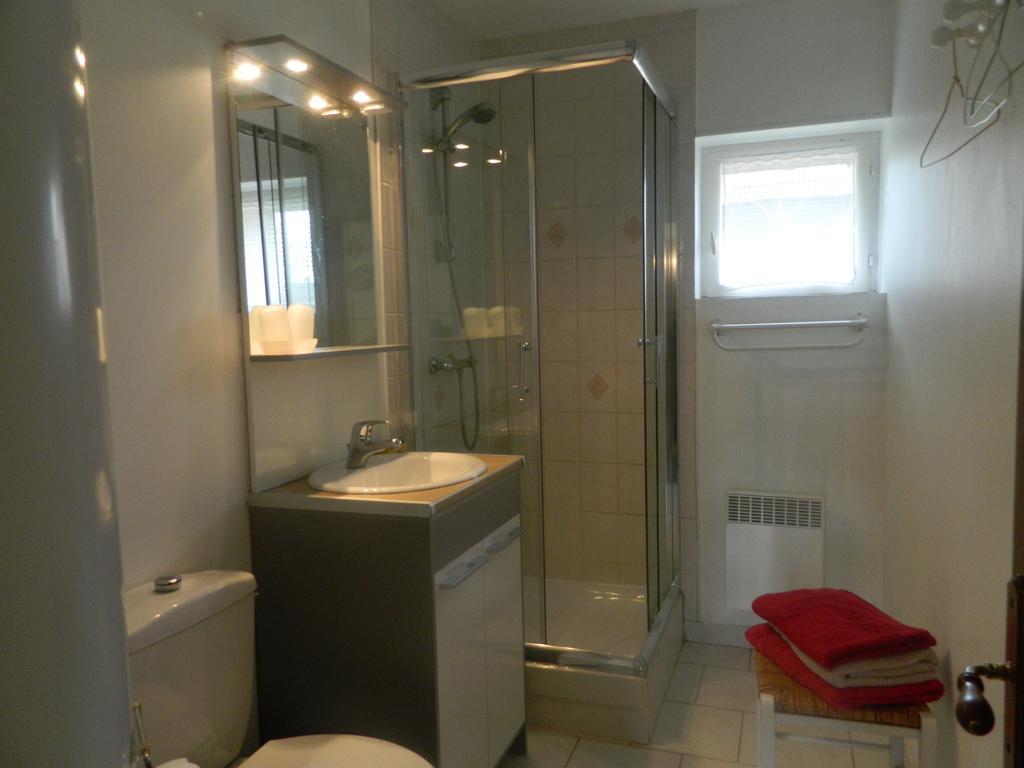 Meubles De Tourisme La Reserve Saint-Pierre-les-Bois Room photo